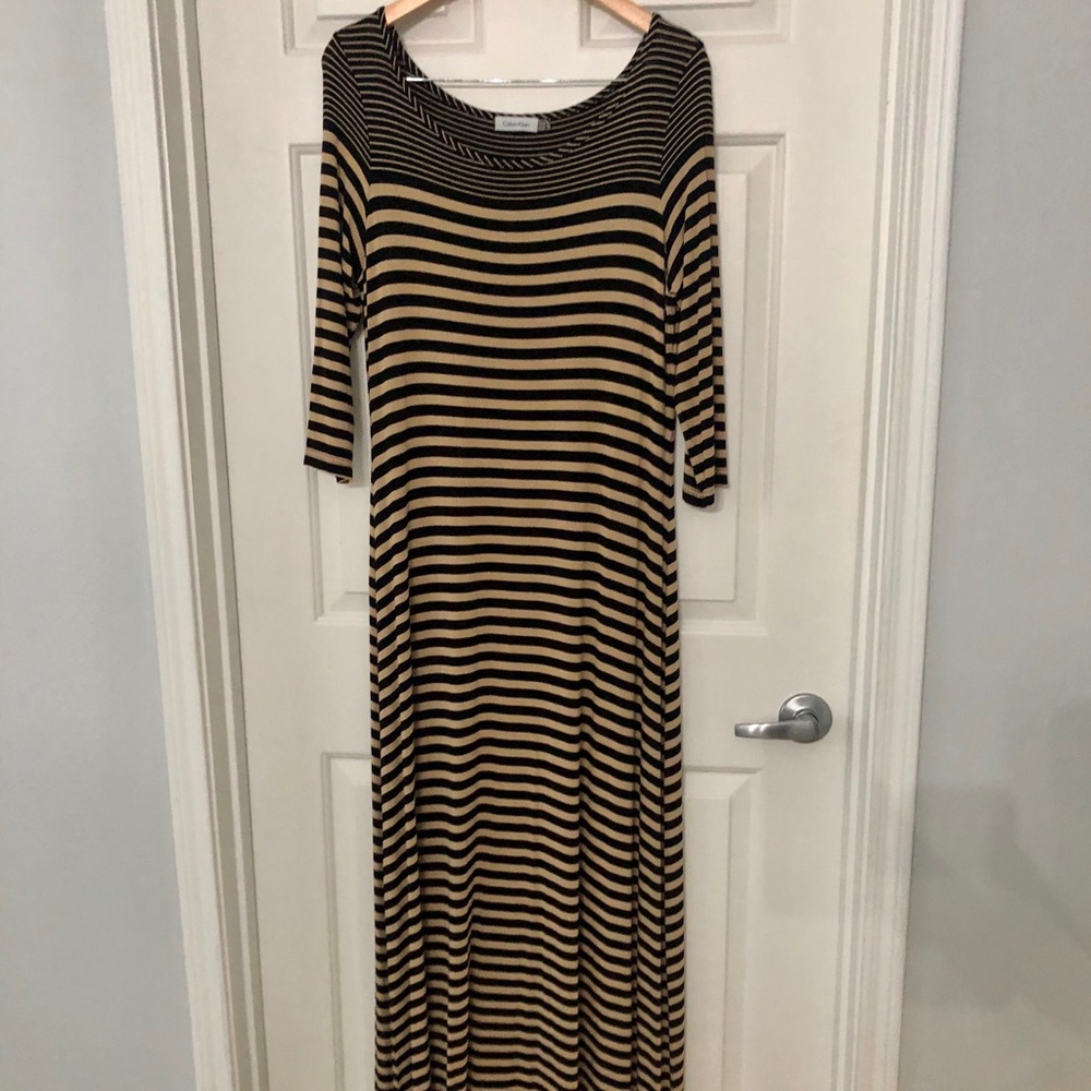 📍CALVIN KLEIN: Maxi Dress